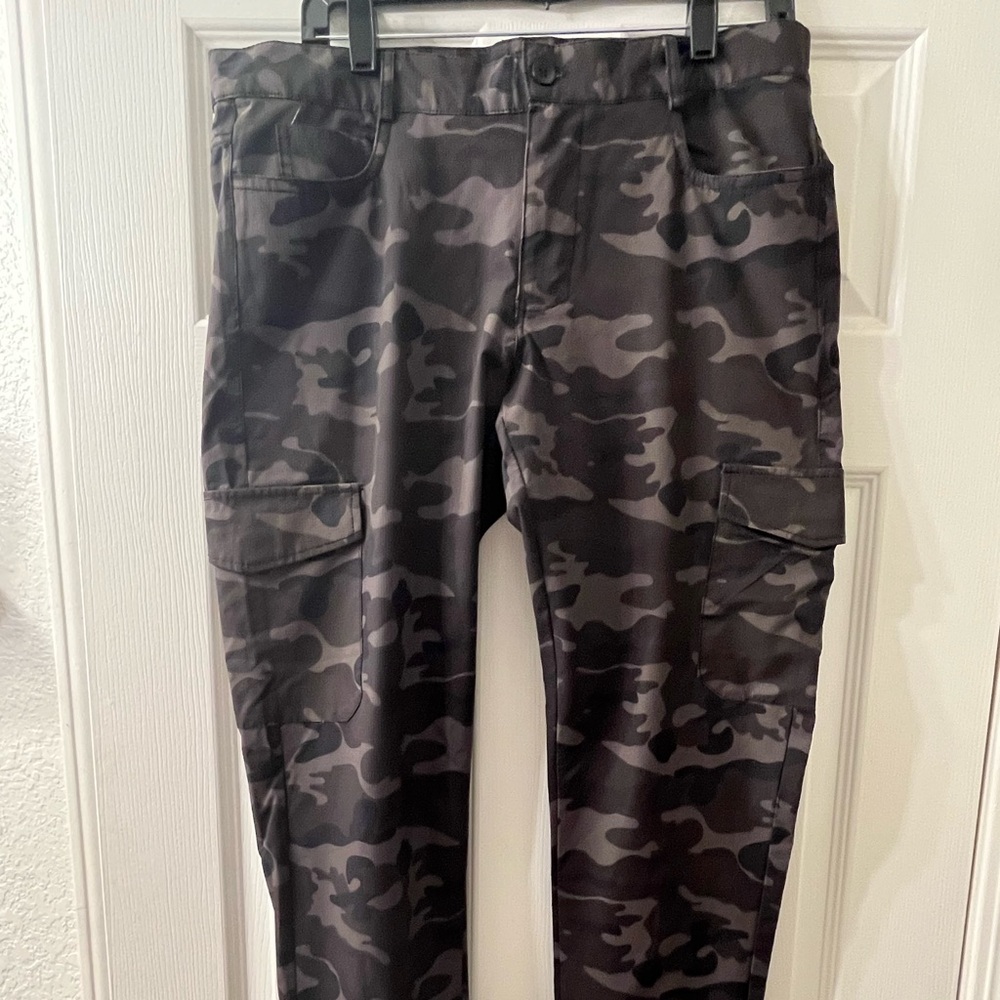 Nomad fatigue pants